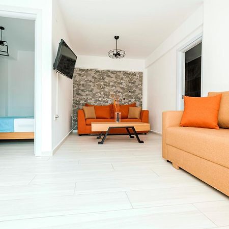 Design Suites Efharis Nea Peramos  Exterior photo